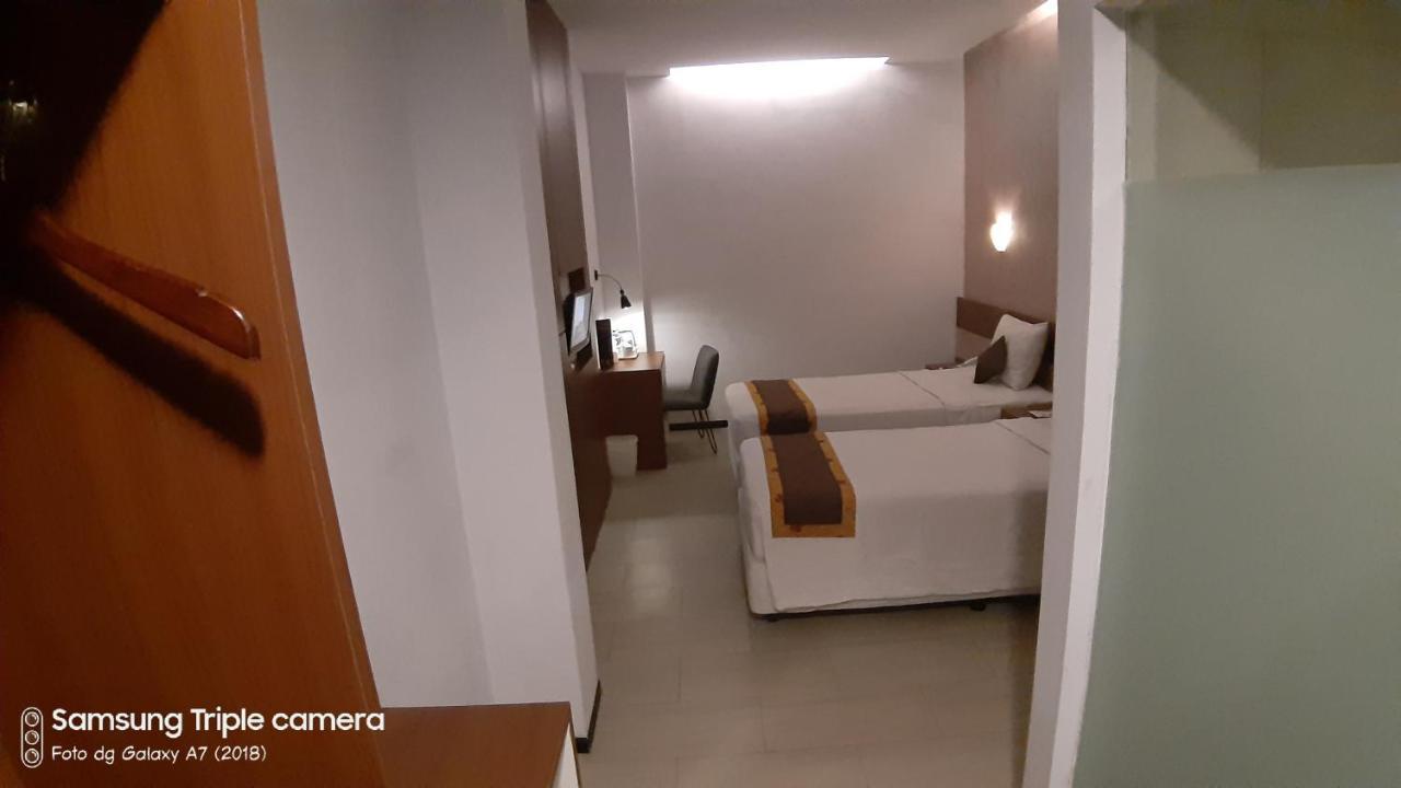 Xtra Hotel Bengkulu Extérieur photo
