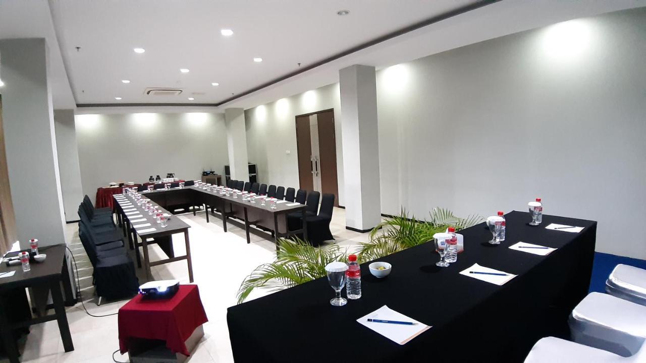 Xtra Hotel Bengkulu Extérieur photo