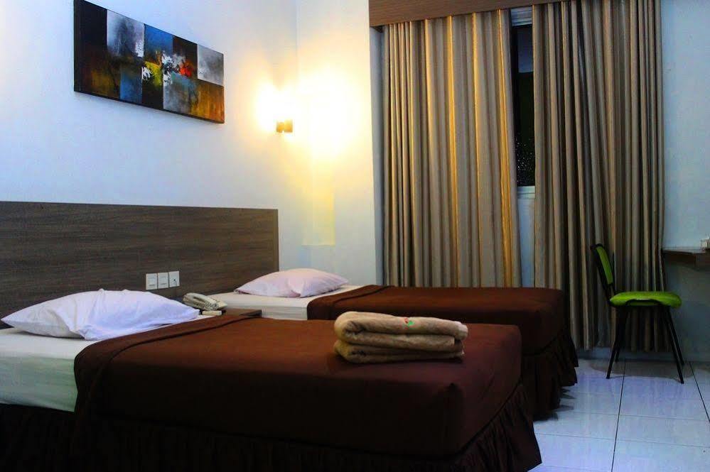 Xtra Hotel Bengkulu Extérieur photo
