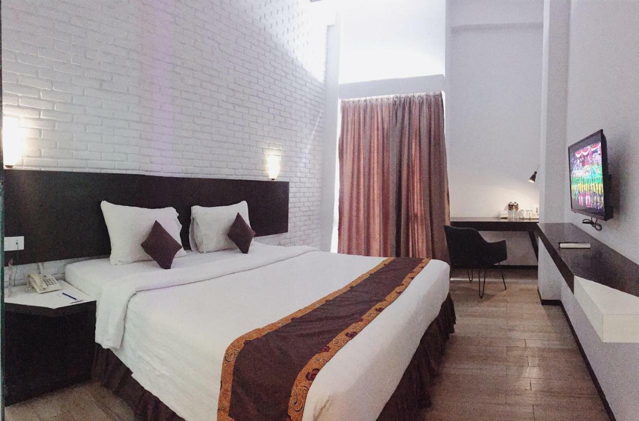 Xtra Hotel Bengkulu Extérieur photo