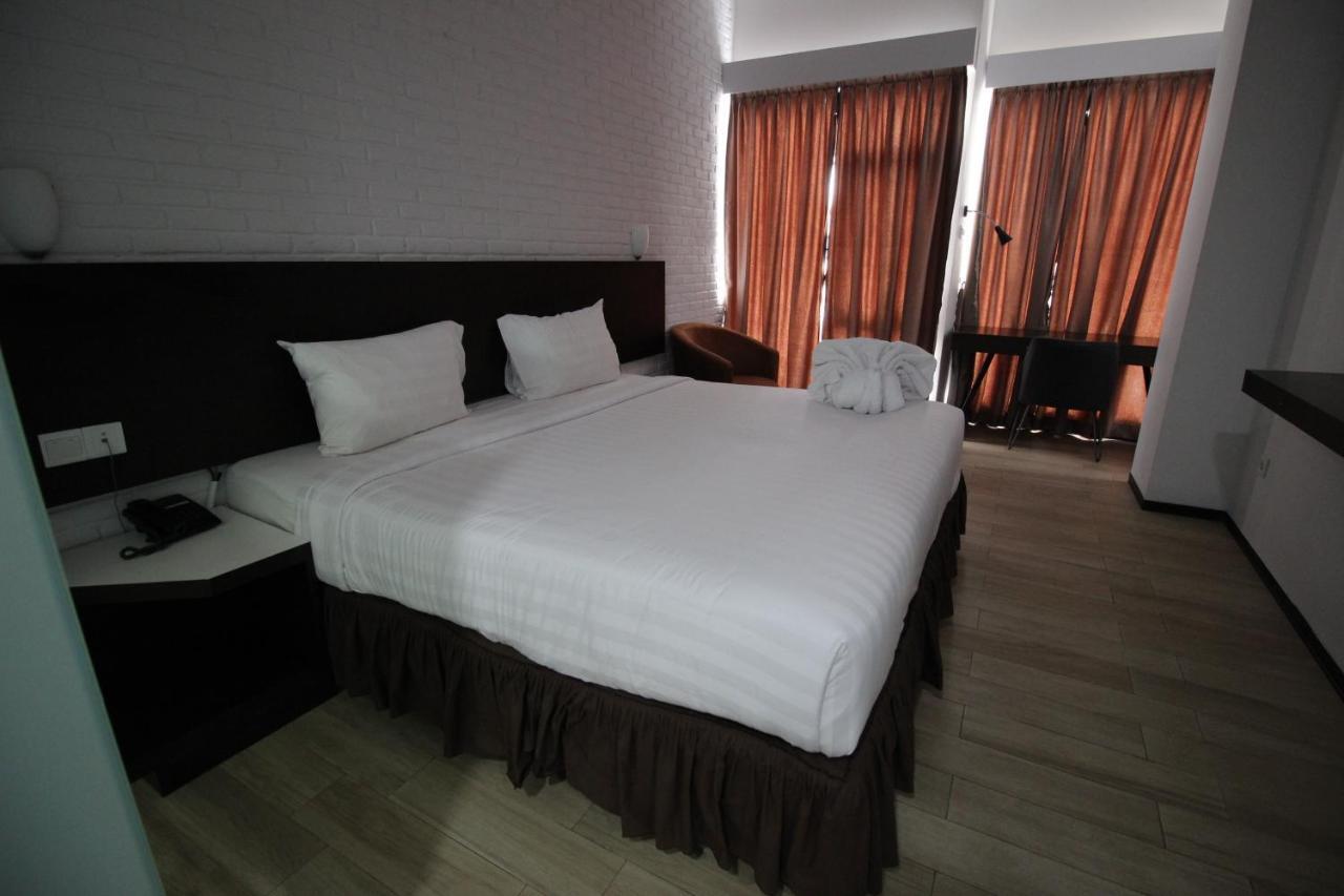 Xtra Hotel Bengkulu Extérieur photo