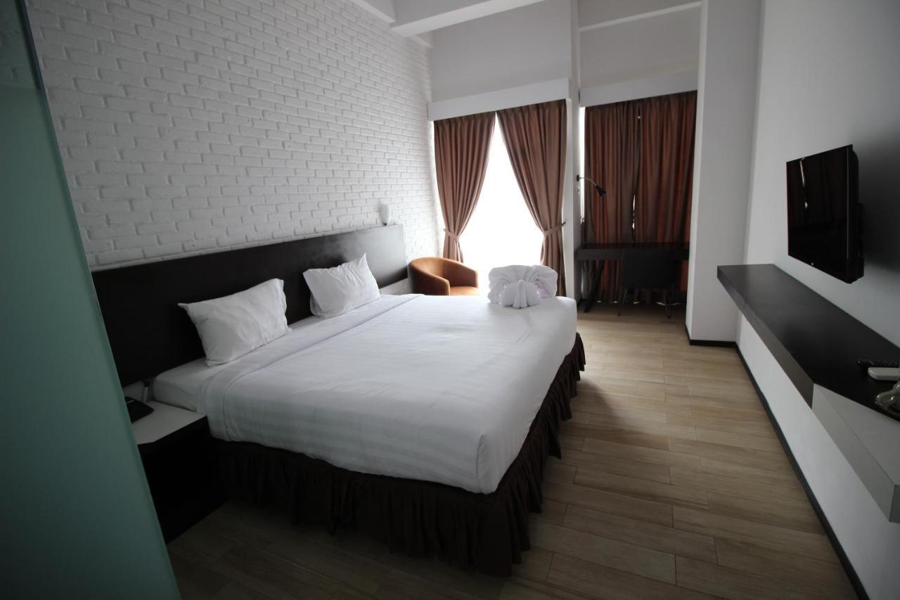 Xtra Hotel Bengkulu Extérieur photo