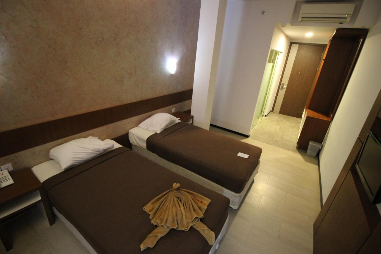Xtra Hotel Bengkulu Extérieur photo