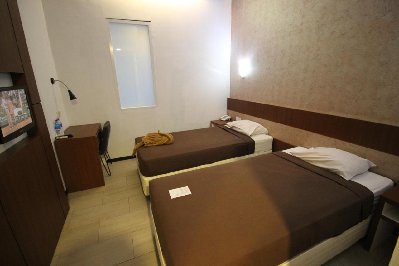 Xtra Hotel Bengkulu Extérieur photo